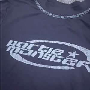 Black and white Hollister Co. short sleeve shirt #HollisterCo